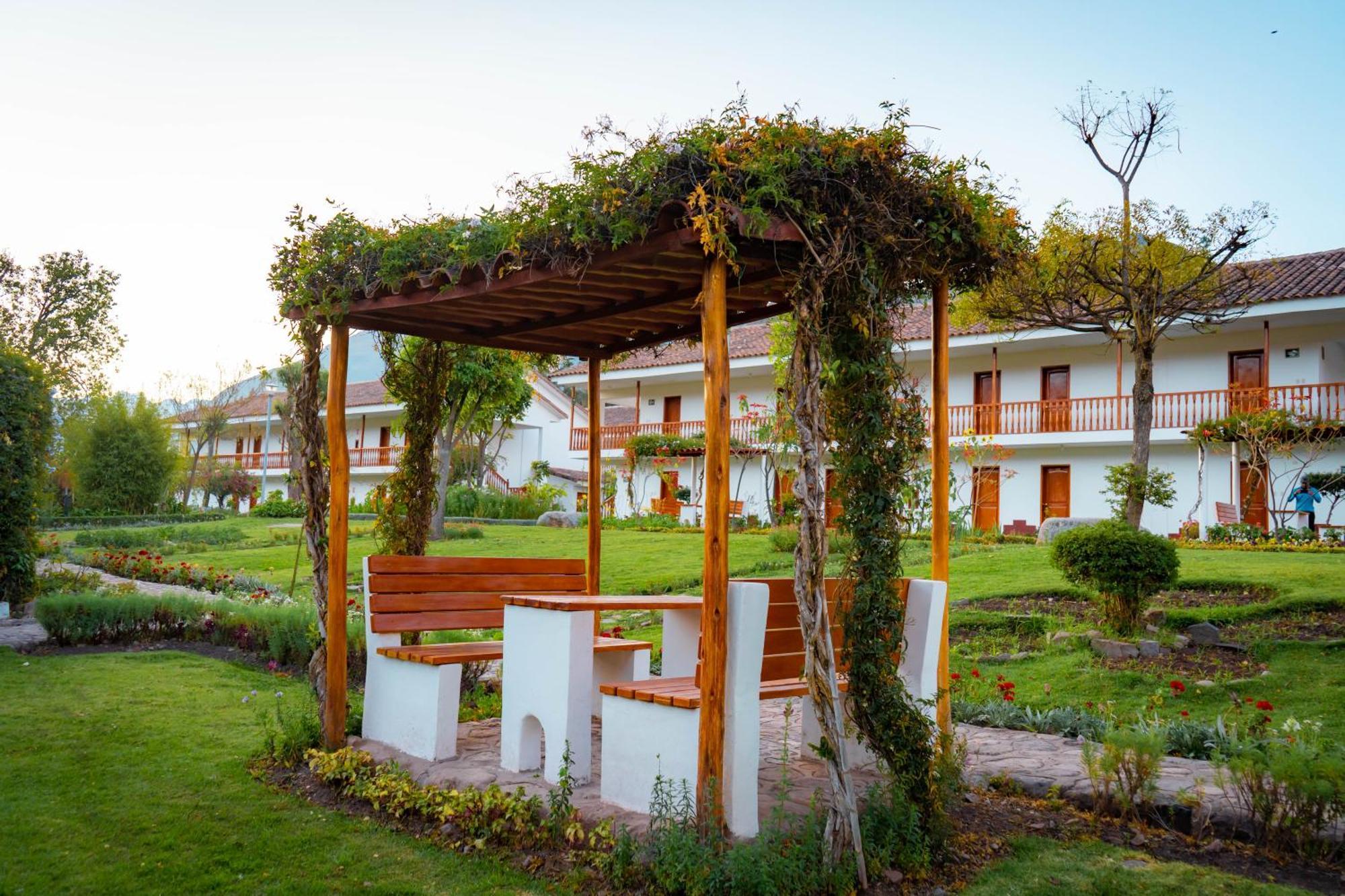 Hotel Agustos ウルバンバ エクステリア 写真