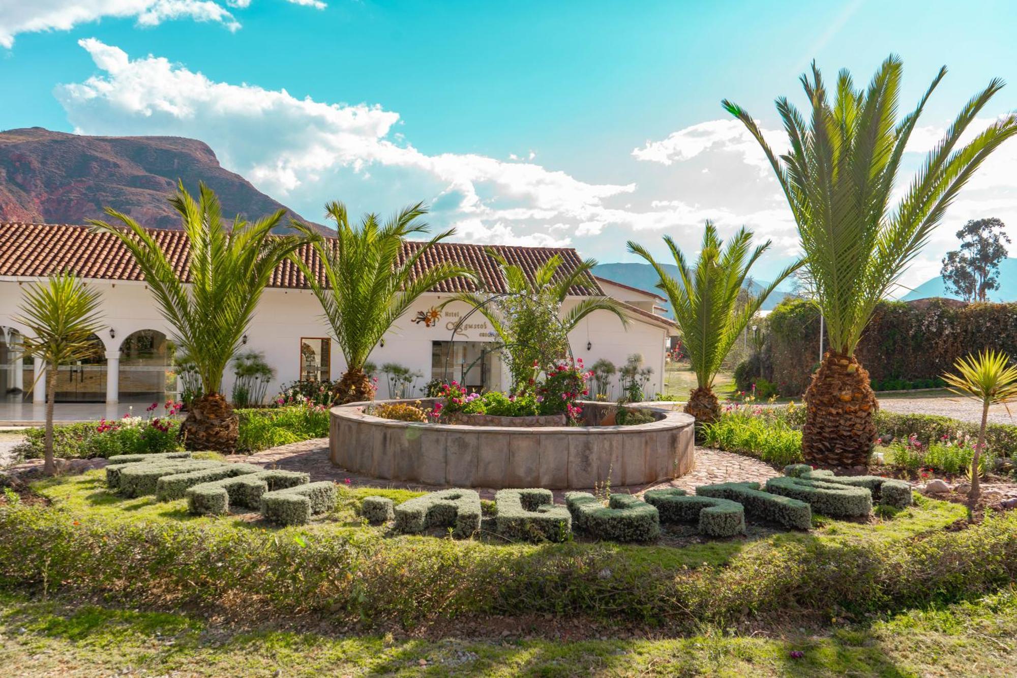 Hotel Agustos ウルバンバ エクステリア 写真