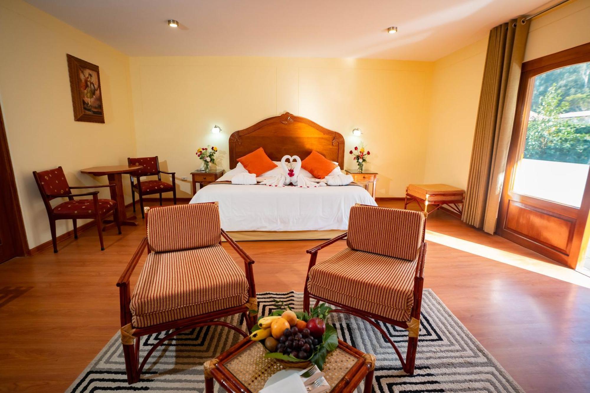 Hotel Agustos ウルバンバ エクステリア 写真