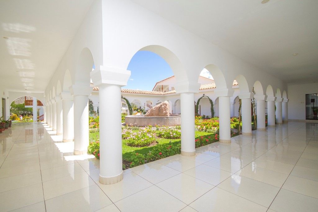 Hotel Agustos ウルバンバ エクステリア 写真