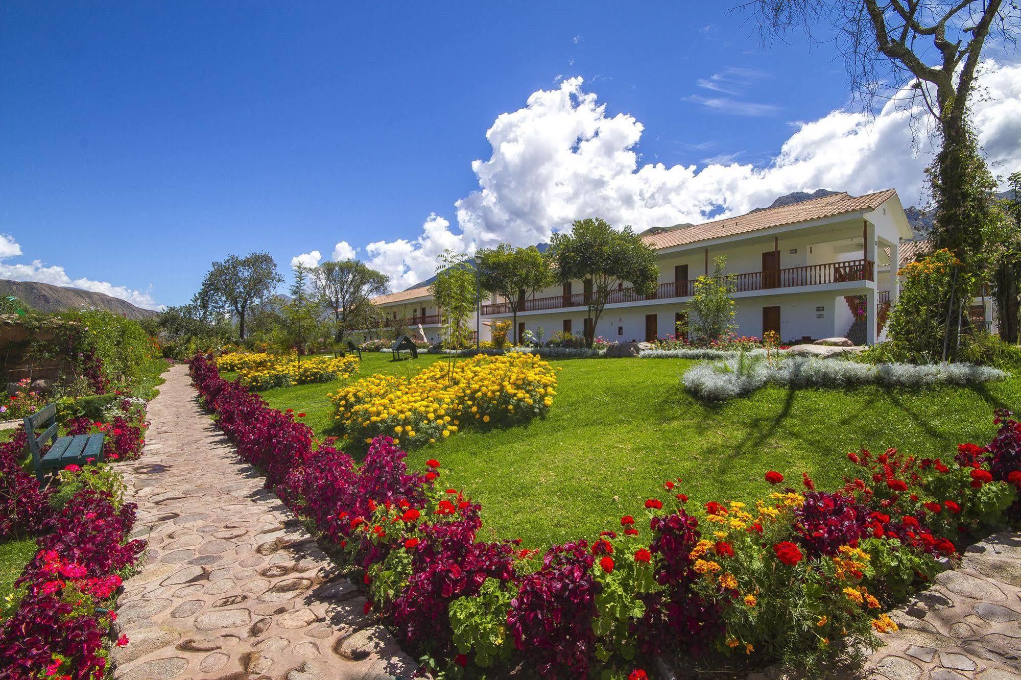 Hotel Agustos ウルバンバ エクステリア 写真