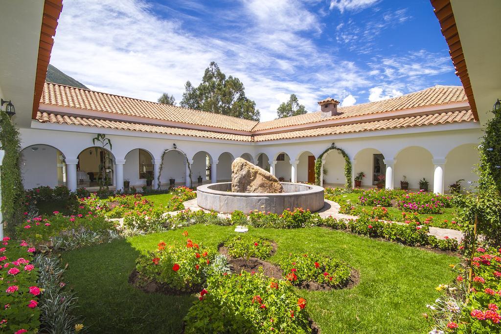 Hotel Agustos ウルバンバ エクステリア 写真